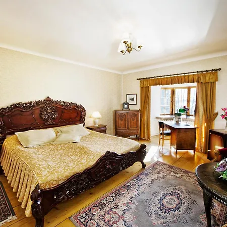 瓦纳言琳娜酒店 Harviala