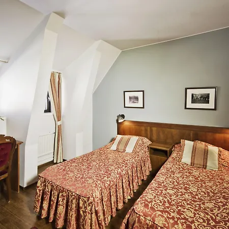 酒店 瓦纳言琳娜酒店 4*