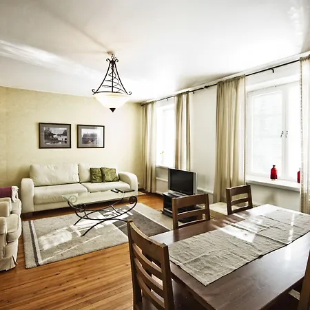 瓦纳言琳娜酒店 酒店 4*