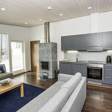 瓦纳言琳娜酒店 酒店